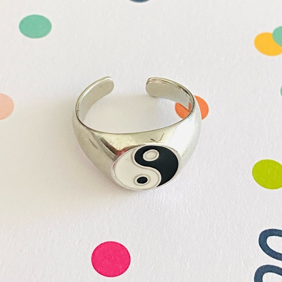 Adjustable Yin & Yang Ring - Picture 2 of 9